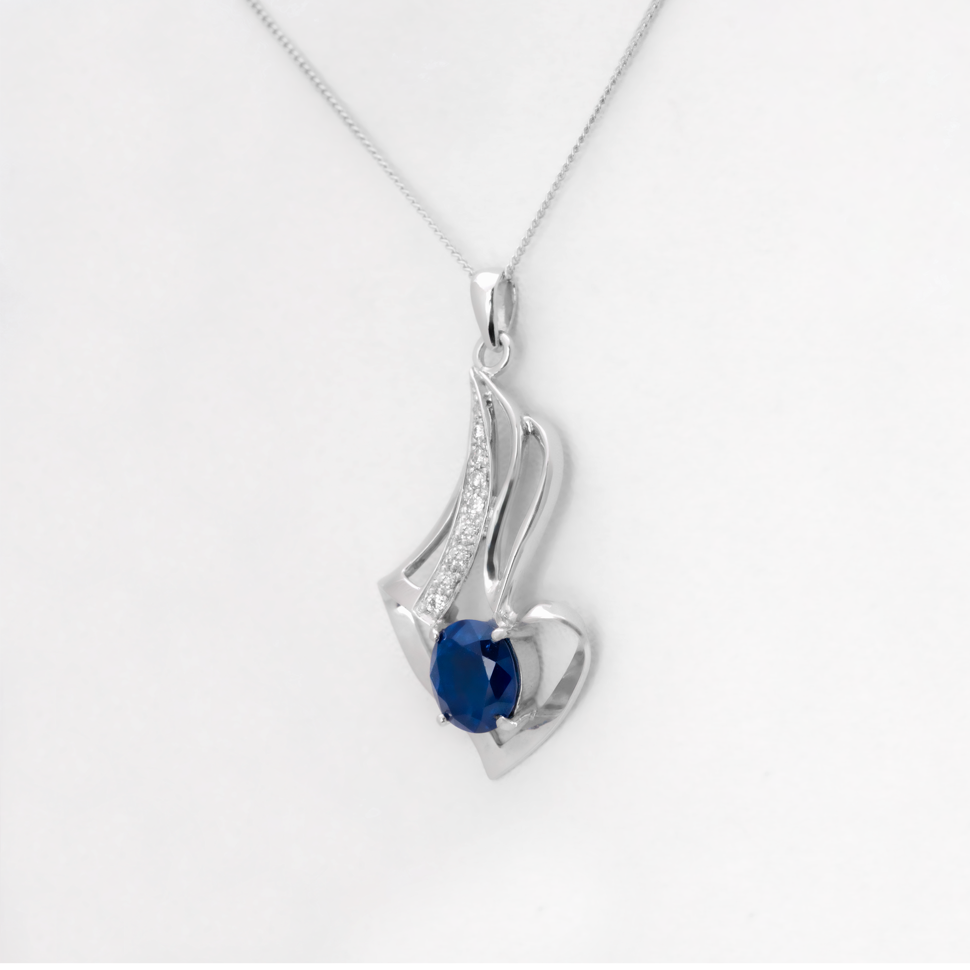 Blue Sapphire & Diamonds